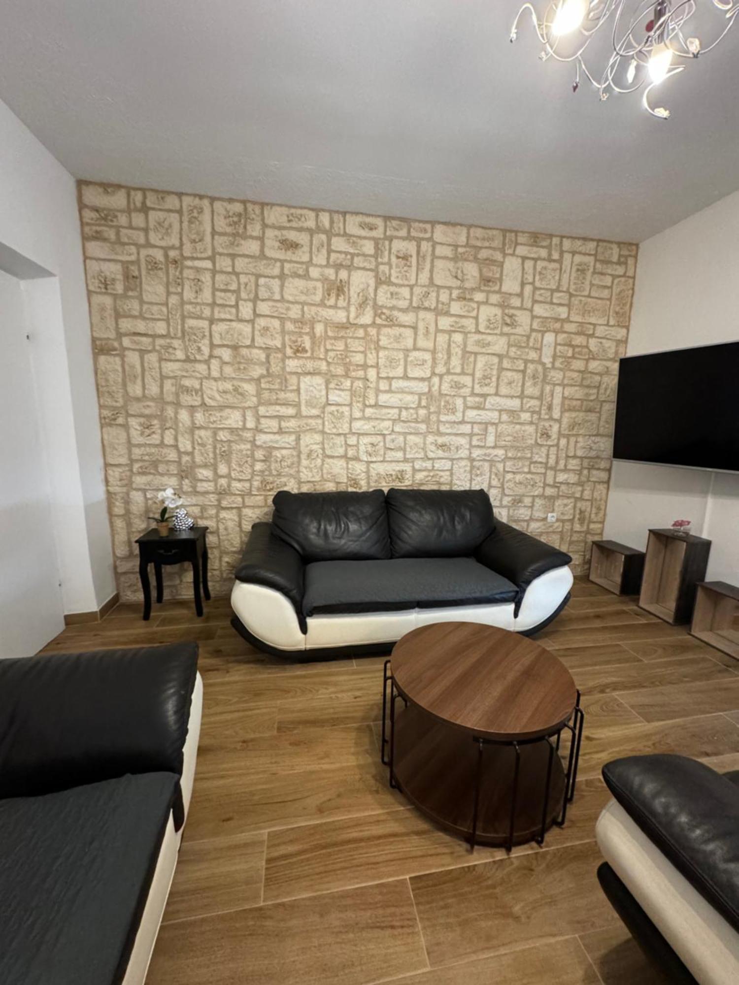 Residence Biocic Donji Okrug  Phòng bức ảnh