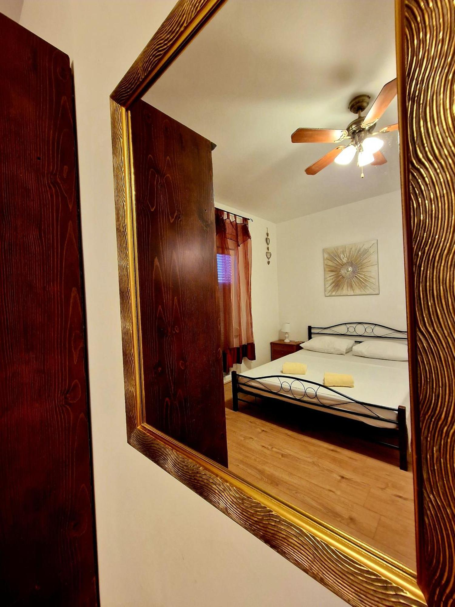 Residence Biocic Donji Okrug  Phòng bức ảnh
